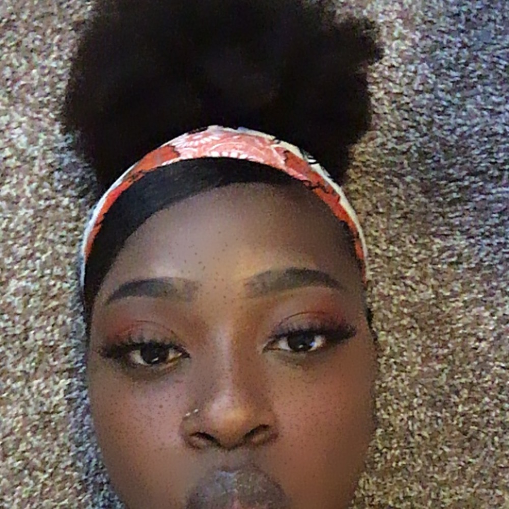 Meet your Posher, Tamera